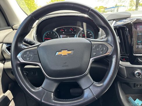 Used 2019 Chevrolet Traverse LT w/ LT Premium Package AWD/4WD image 14