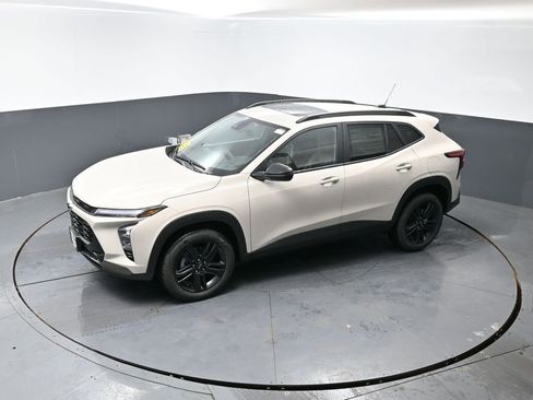 New 2026 Chevrolet Trax ACTIV w/ Sunroof Package image 40