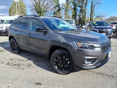 Used 2023 Jeep Cherokee Altitude Lux