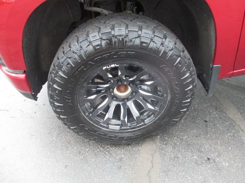 Used 2021 Chevrolet Silverado 1500 LT Trail Boss AWD/4WD image 13