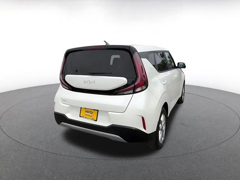 Used 2025 Kia Soul LX w/ LX Technology Package image 14