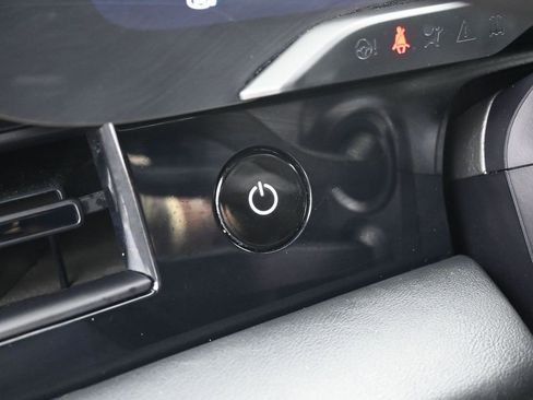 Used 2021 Porsche Taycan image 21