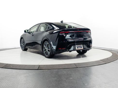 Used 2024 Toyota Prius XLE image 8