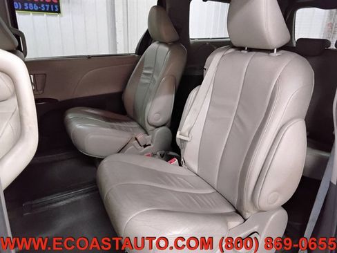 Used 2014 Toyota Sienna XLE image 13