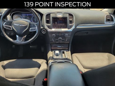 Used 2021 Chrysler 300 Touring RWD image 8