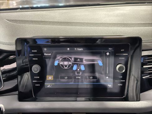 Used 2025 Volkswagen Jetta SE FWD image 20