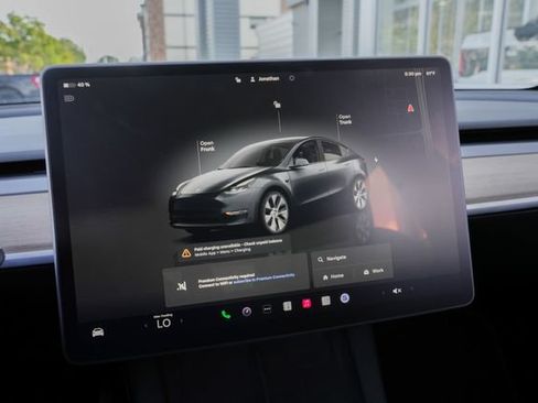 Used 2024 Tesla Model Y Long Range AWD/4WD image 38