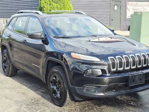 Used 2015 Jeep Cherokee Sport w/ Cold Weather Group AWD/4WD image 8