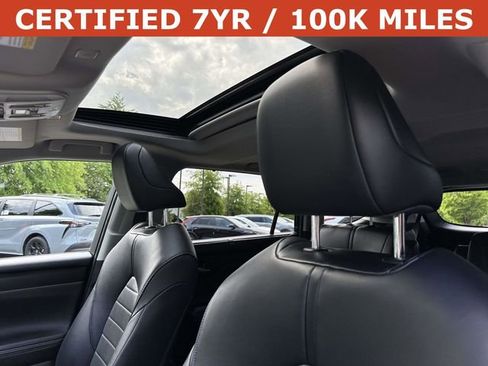 Used 2023 Toyota Highlander XLE AWD/4WD image 16