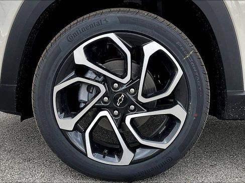 New 2026 Chevrolet Trax RS w/ Driver Confidence Package FWD image 11