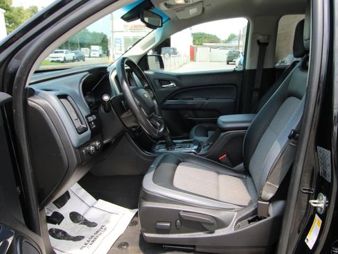 Used 2020 Chevrolet Colorado Z71 w/ Z71 Midnight Edition AWD/4WD image 8