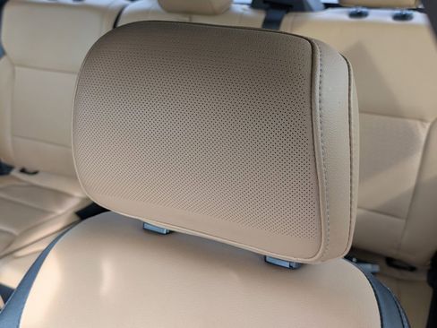 Used 2022 Ford F150 Lariat w/ Equipment Group 502A High AWD/4WD image 17