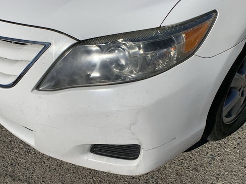 Used 2010 Toyota Camry LE image 11