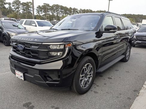 Certified 2025 Ford Expedition Max Active image 9