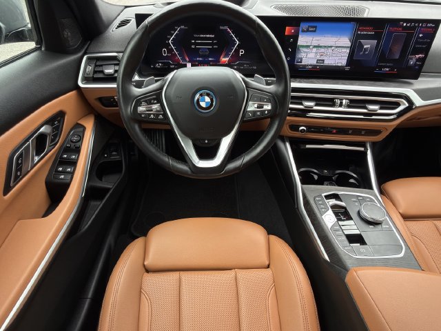 Used 2023 BMW 330e xDrive AWD/4WD image 13