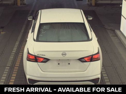 Used 2025 Nissan Altima 2.5 SV FWD image 5