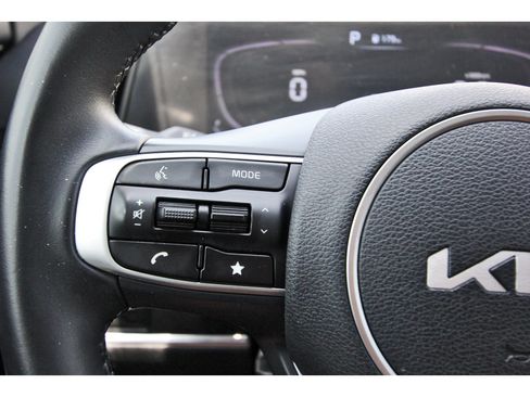 Certified 2023 Kia Sportage EX FWD image 18