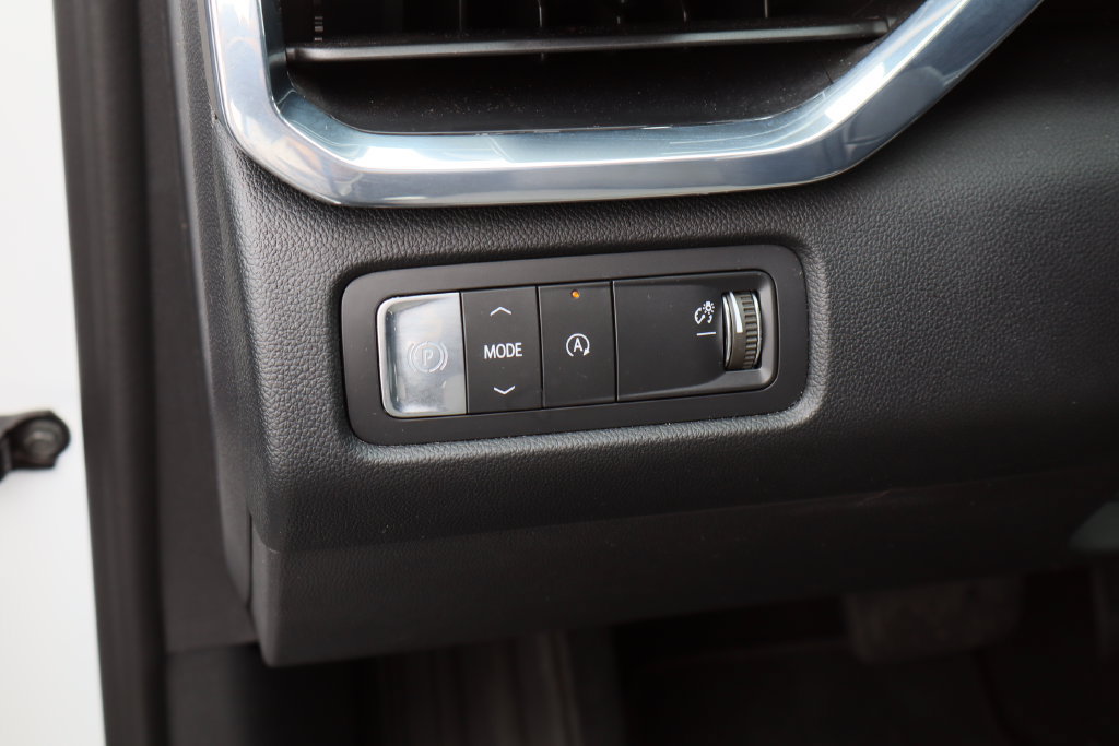 Certified 2026 GMC Acadia Elevation w/ Elevation Premium Package FWD image 12