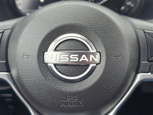 Used 2024 Nissan Kicks SV image 39