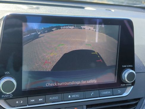 Used 2024 Nissan Altima 2.5 SV image 23