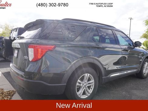 Used 2023 Ford Explorer XLT RWD image 4