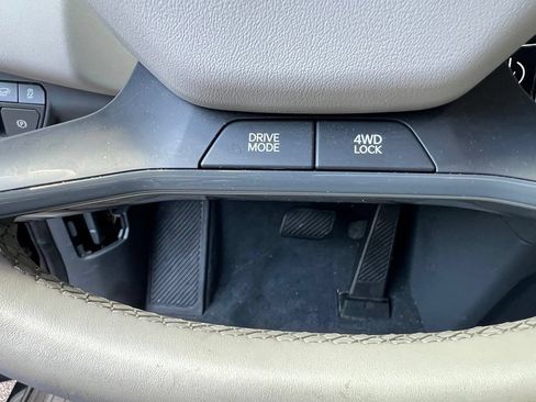 Used 2024 Kia EV9 Land AWD/4WD image 10