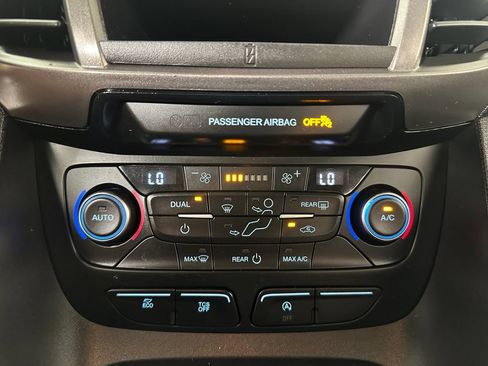 Used 2020 Ford Transit Connect XL FWD image 29