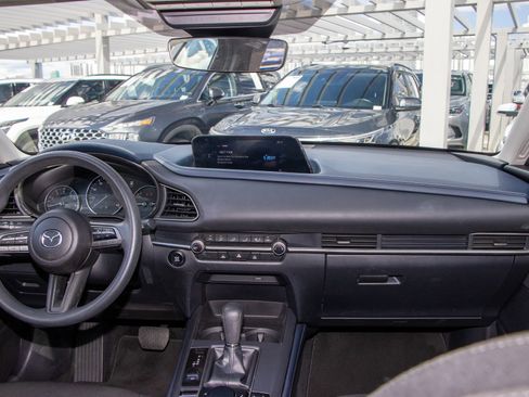 Used 2021 MAZDA CX-30 FWD 2.5 S image 18