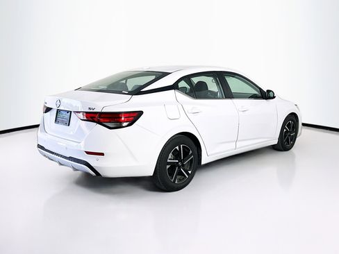 Used 2024 Nissan Sentra SV FWD image 9