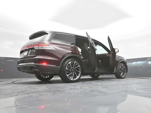 Used 2020 Lincoln Aviator Reserve w/ Equipment Group 202A AWD/4WD image 55