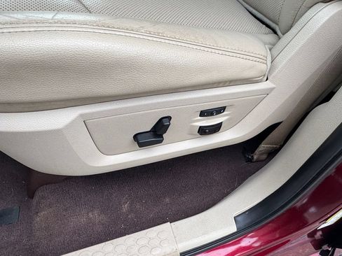 Used 2018 RAM 1500 Laramie w/ Convenience Group AWD/4WD image 18