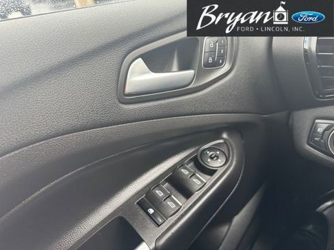 Used 2018 Ford Escape Titanium image 28