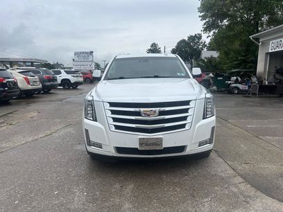Used 2016 Cadillac Escalade Luxury