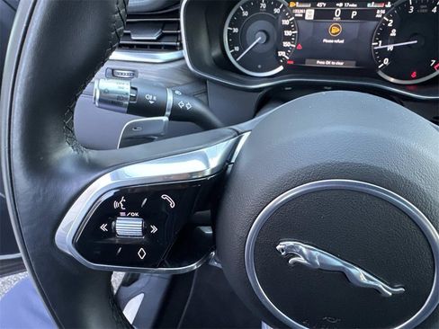 Used 2022 Jaguar F-PACE S image 27