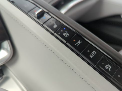 Used 2020 Chevrolet Corvette Stingray Premium Conv w/ 3LT Preferred Equipment Group image 16