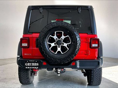 Used 2022 Jeep Wrangler Unlimited Rubicon w/ Cold Weather Group AWD/4WD image 4