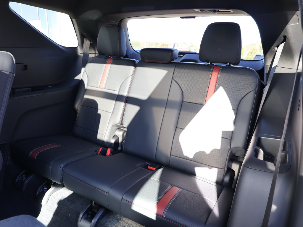 New 2027 Chevrolet Traverse RS AWD/4WD image 28