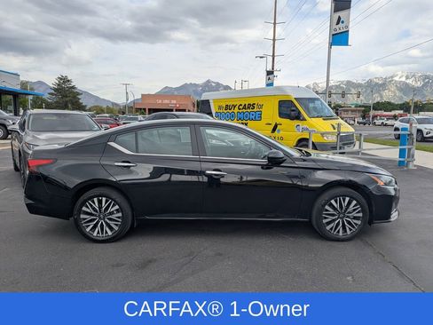 Used 2025 Nissan Altima 2.5 SV AWD/4WD image 2