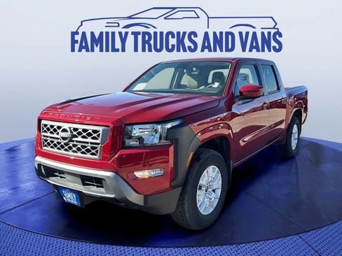 Used 2022 Nissan Frontier SV image 1