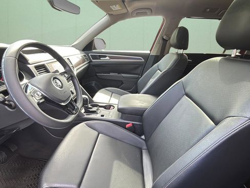 Used 2019 Volkswagen Atlas SE w/ Panoramic Sunroof Package FWD image 14