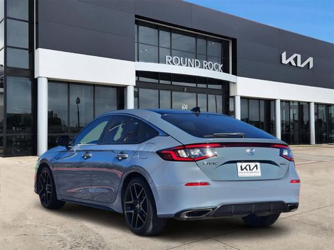 Used 2022 Honda Civic Sport Touring image 6