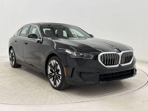 New 2026 BMW 530i RWD image 7