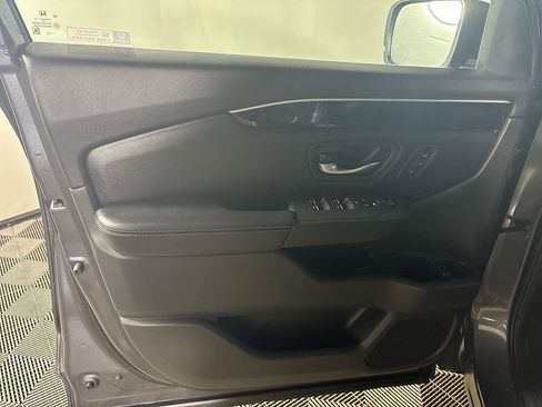 Used 2024 Honda Pilot EX-L image 10