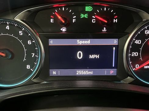 Certified 2023 Chevrolet Equinox RS AWD/4WD image 12