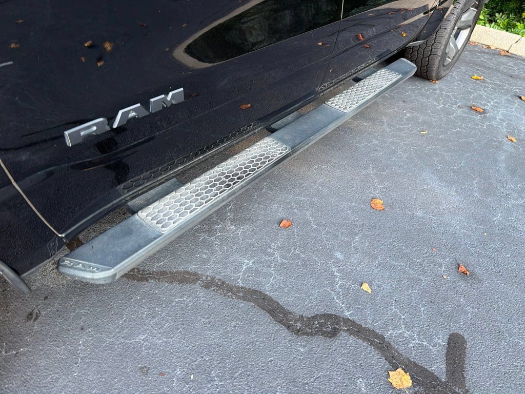 Used 2019 RAM 1500 Big Horn AWD/4WD image 6