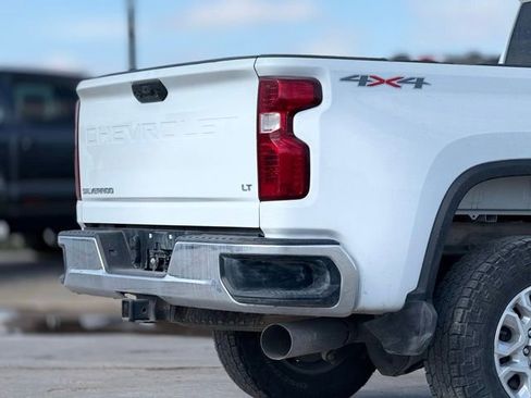 Used 2024 Chevrolet Silverado 2500 LT image 10