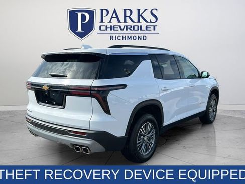 Certified 2025 Chevrolet Traverse LT w/ Driver Confidence Package image 8