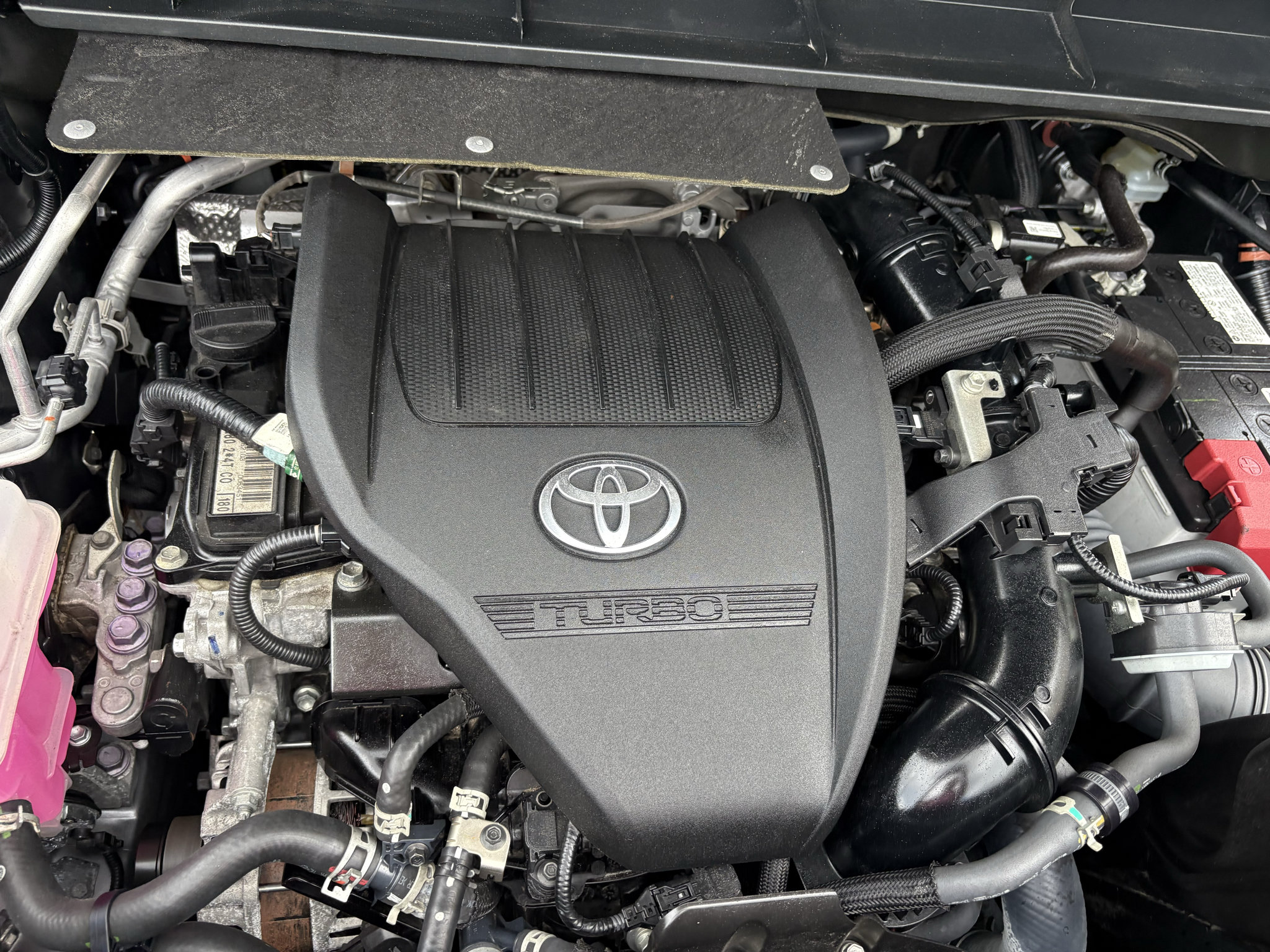 Used 2023 Toyota Highlander LE AWD/4WD image 32