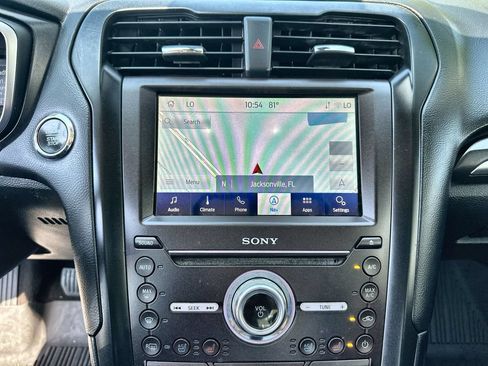 Used 2020 Ford Fusion Titanium AWD/4WD image 14