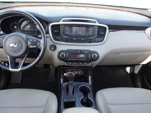 Used 2016 Kia Sorento EX w/ EX Premium Package FWD image 26